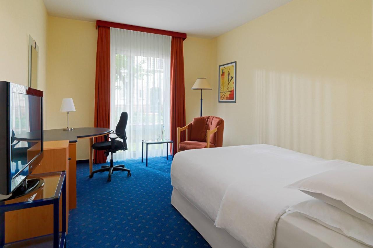 Sheraton Offenbach Hotel Exterior photo