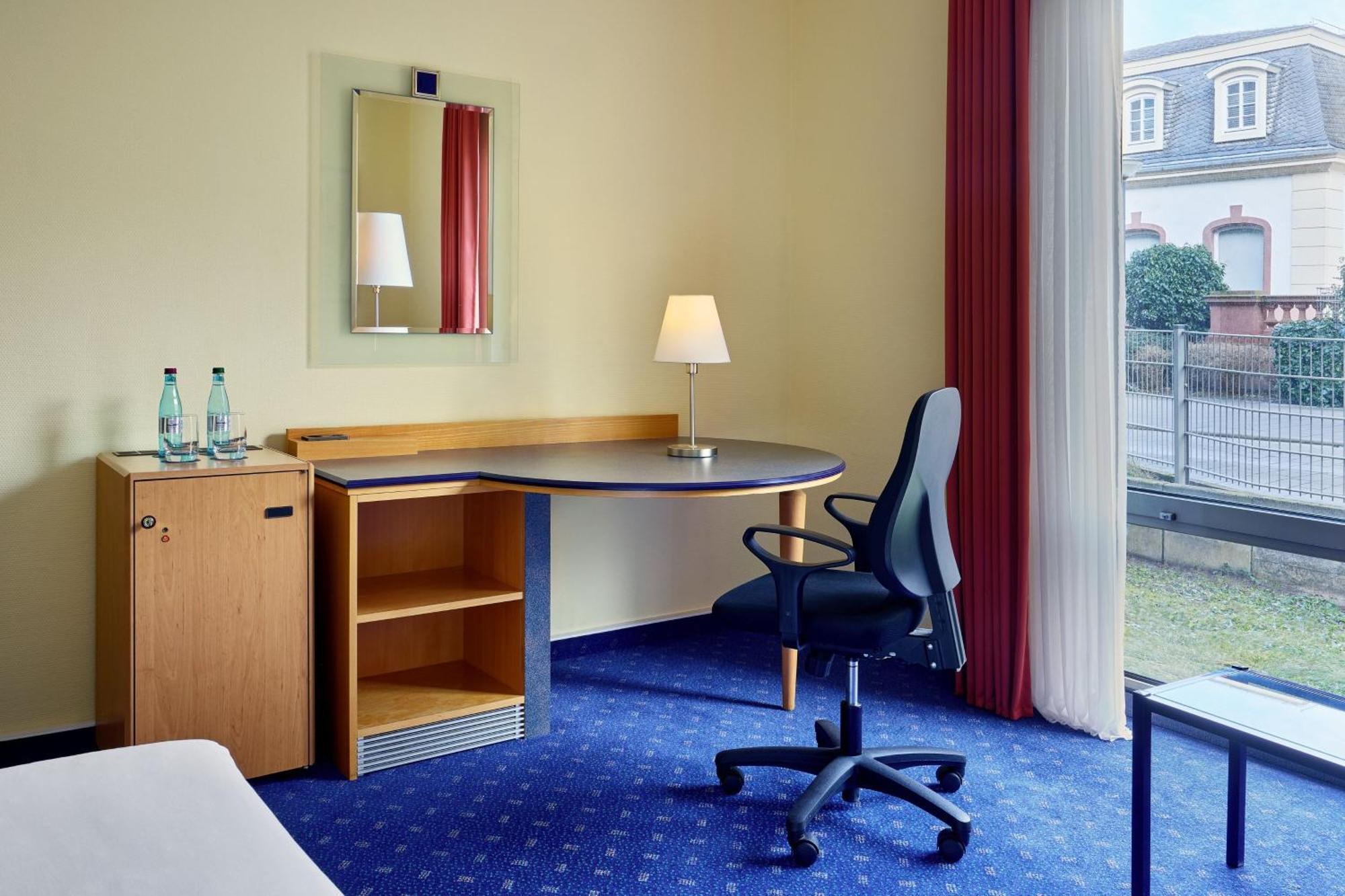 Sheraton Offenbach Hotel Exterior photo
