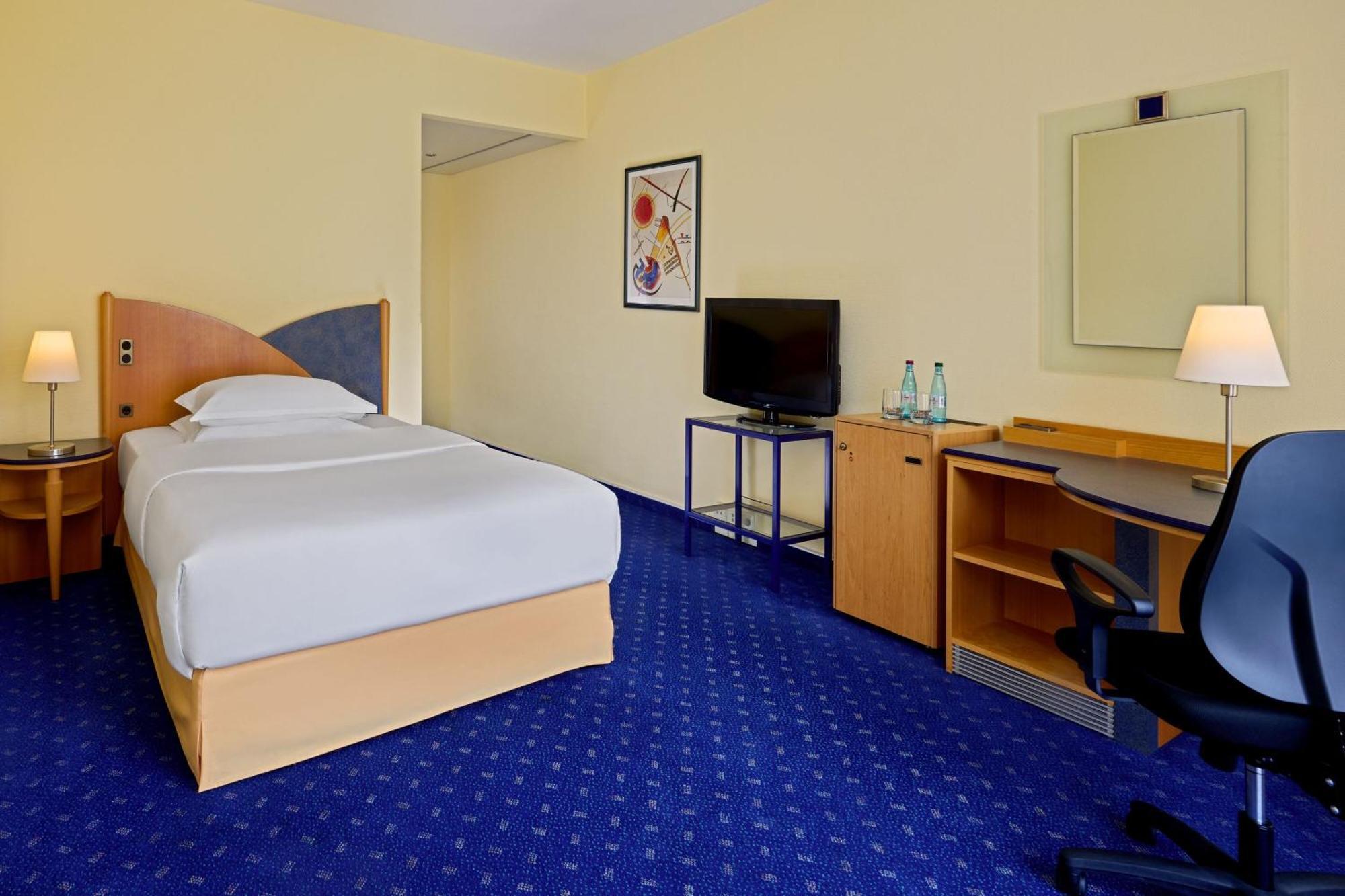 Sheraton Offenbach Hotel Exterior photo